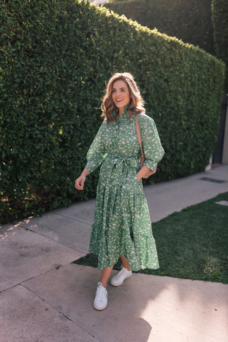 A Green and White Floral Shirtdress in California | Gal Meets Glam Green And White Dress Outfit, Long Dress And Sneakers Outfit, Green And White Outfit Ideas, Ootd Midi Dress, White And Green Outfit, Green And White Outfit, Long Tops For Women, Floral Green Dress, Green Printed Dress