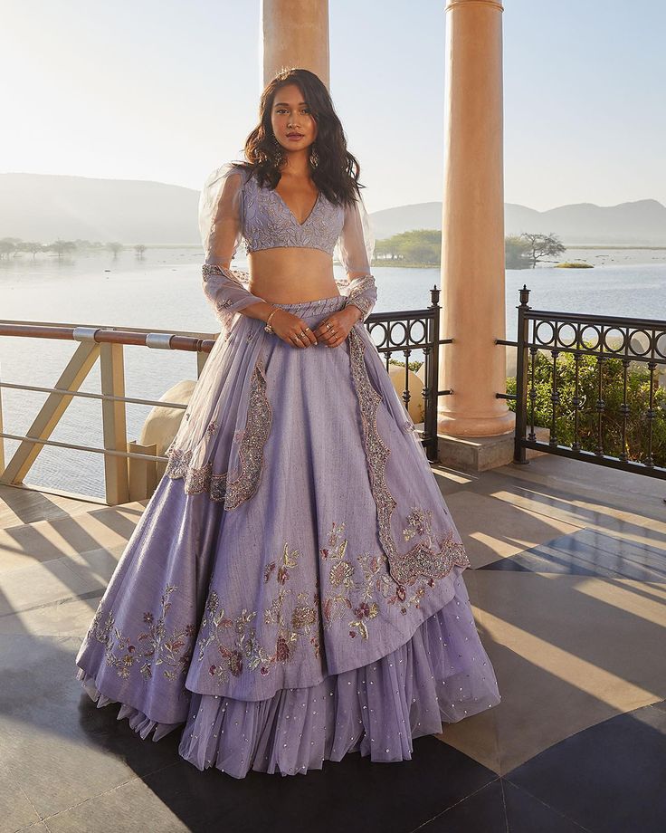 Indian Wedding Dresses: 18 Unusual Looks & Faqs Lavender Colour Lehenga, Stylish Lehenga Designs, Lehenga Bridal Look, Wedding Dresses Purple, Embroidery Work Design, Lehenga Pattern, Indian Wedding Dresses, Indian Bridesmaid Dresses, Simple Lehenga