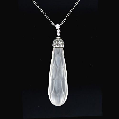 Rock Crystal Jewelry, Lux Jewelry, Platinum Pendant, Platinum Chain, Crystal Pendants, Art Deco Diamond Rings, Art Deco Pendant, Jewelry Antique, Carved Stone