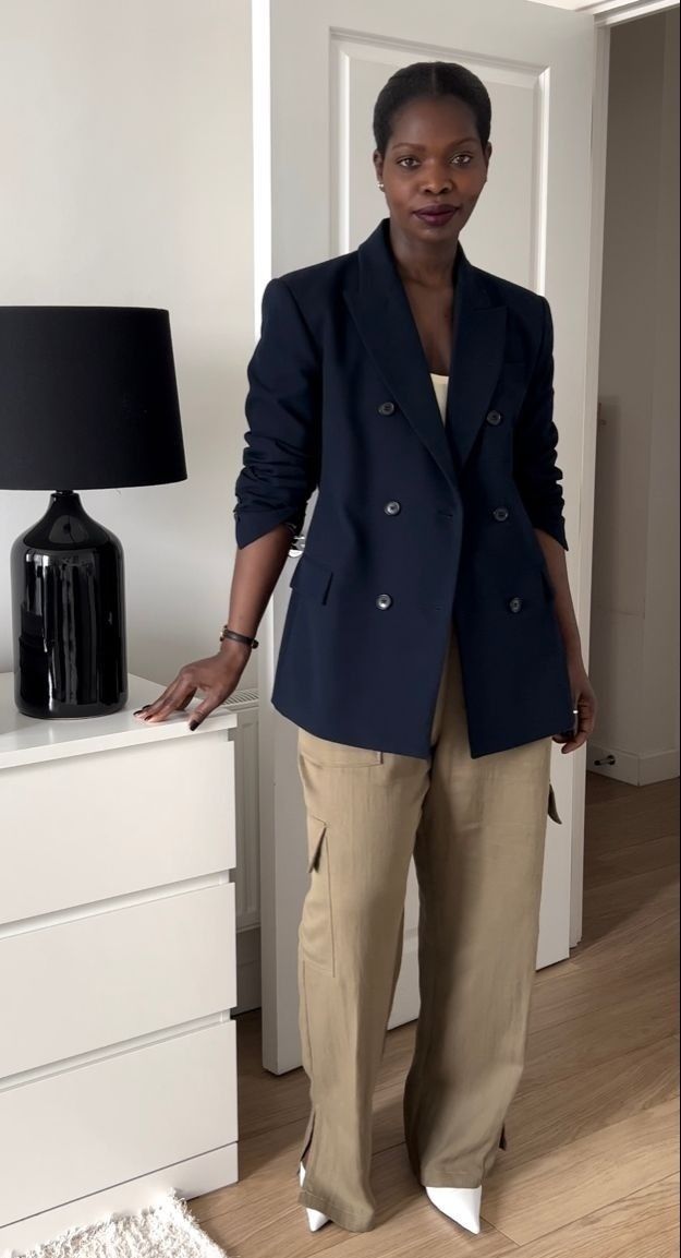 Black Women Classic Style, Florida Work Trip Outfits, Thursday Outfit Work Casual, Smart Casual Black Women, Work Outfits Black Women, Business Casual Outfits For Black Women, Blue Pants Outfit, Thursday Outfit, Mode Swag