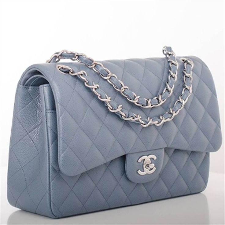 Rare blue quilted 2.55 chanel bag Tas Gucci, Tas Mini, Tas Chanel, Sacs Design, Tas Fashion, Girly Bags, Fancy Bags, Luxury Purses, Pretty Bags