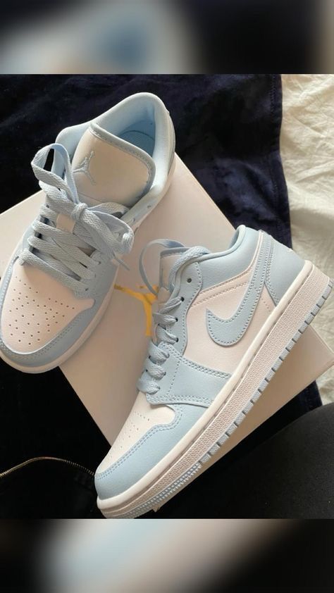 Cute Nike Jordans, Basic Jordans, Jordans Shoes Aesthetic, Aesthetic Jordans Shoes, Jordan Shoes Aesthetic, Jordan 1 Ice Blue, Nike Aesthetic Shoes, Nikes Aesthetic, Aesthetic Nikes