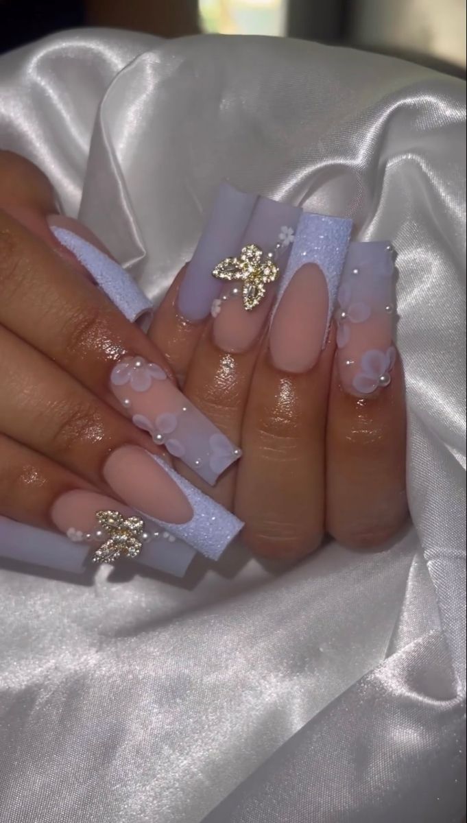 Girly Acrylic Nails Square, Light Blue Quince Nails With Butterflies, Quinceanera Nails Butterfly, Light Purple Nails For Quince, Romeo Santos Nails, Quince Nails Butterfly, Quince Layout, Graduation Nails Purple, Nails To Go With Black Dress