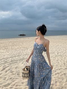 Beach Outfit Aesthetic Dress, Casual Simple Outfits, Beach Outfit Dresses, Natural Short Hairstyles, Top 10 Hairstyles, Long Spring Dresses, Trip To Turkey, Beach Outfit Aesthetic, Traveling Fashion