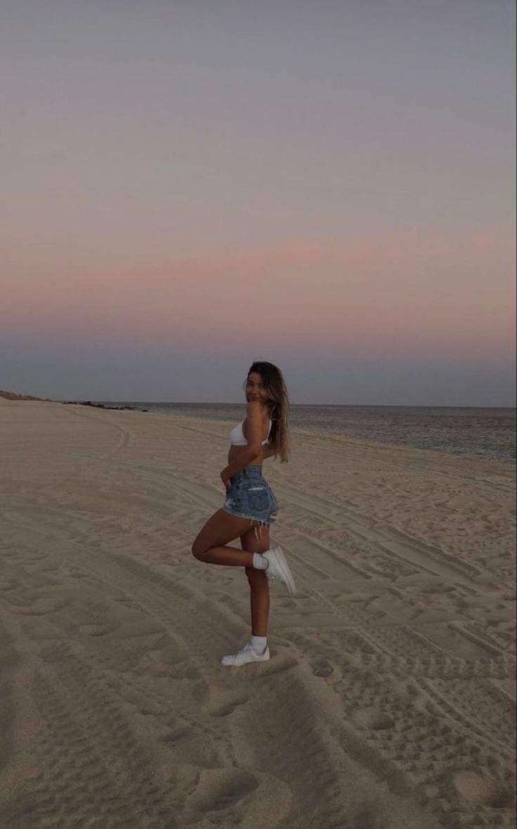 Cute Outfit Photoshoot, Surfboard Pose Reference, Picture Poses For The Beach, Insta Pic Ideas Outside, Instagram Photo Poses Ideas, Single Person Poses Standing, Beach Pictures Poses Solo, Single Person Beach Poses, Boardwalk Beach Pictures