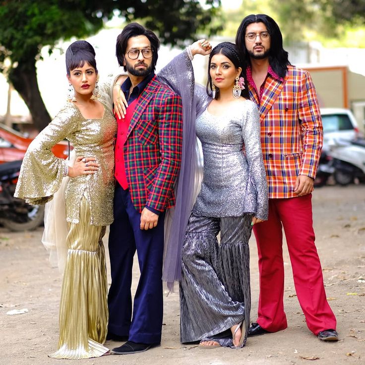 Boogie nights 💃🕺💃🕺🌼 ©️2018 #Ishqbaaaz 📸 @araalexanderofficial Retro Theme Dress Indian, Retro Bollywood Theme Party Outfit, Indian Retro Outfits, Bollywood Retro Look, Retro Theme Dress, Retro Bollywood Fashion, Outfits Show, Bollywood Theme Party, Indian Retro