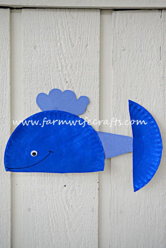 a paper plate cut out to look like a fish