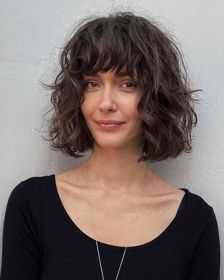 Short Wavy Hairstyles For Women, Bangs Wavy Hair, Wavy Bangs, Short Wavy Haircuts, Thick Wavy Hair, Curly Bangs, Corte Bob, Wavy Haircuts, Thick Curly Hair