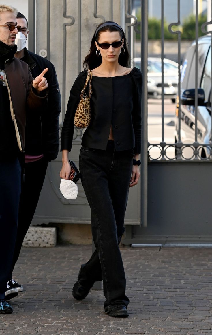 Bella Hadid Street Style, Bella Hadid Outfits, Bella Hadid Style, Emma Chamberlain, Hadid Style, Adam Sandler, Stil Inspiration, Fall Fits, Mein Style