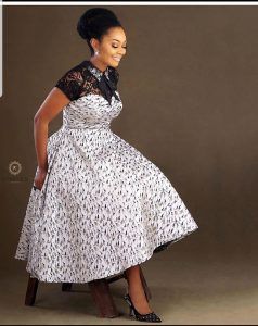 100+ Unique Latest Ankara Styles for Ladies - Olubunmi Mabel African Attire Dresses, African Fabric Dress, Long African Dresses, African Dresses For Kids, Short African Dresses, Best African Dresses, Gaun Fashion, Afrikaanse Mode, African Wear Dresses