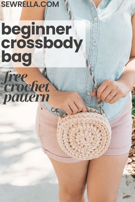 a woman holding a crochet purse with the text beginner cross body bag free crochet pattern