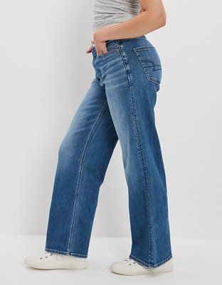 A loose, straight leg with extra length to stack at the ankle, in a super high rise. Made for curves with extra room in the hip & thigh. Super Baggy Jeans Outfit, Baggy Jeans Outfit Women, Best Jeans For Short Women, Super Baggy Jeans, Baggy Jeans Outfit, Blue Flare Jeans, Jeans Outfit Women, Size 16 Jeans, Flare Denim Jeans