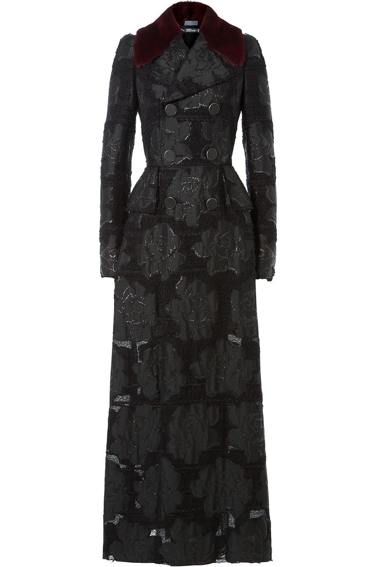 Alexander McQueen | Embroidered Coat With Mink Fur Collar - Black Couture, Haute Couture, Alexander Mcqueen Outfit, Lace Gothic Dress, Victorian Coat, Black Alexander Mcqueen, Mode Mantel, Black Fur Coat, Evening Coat