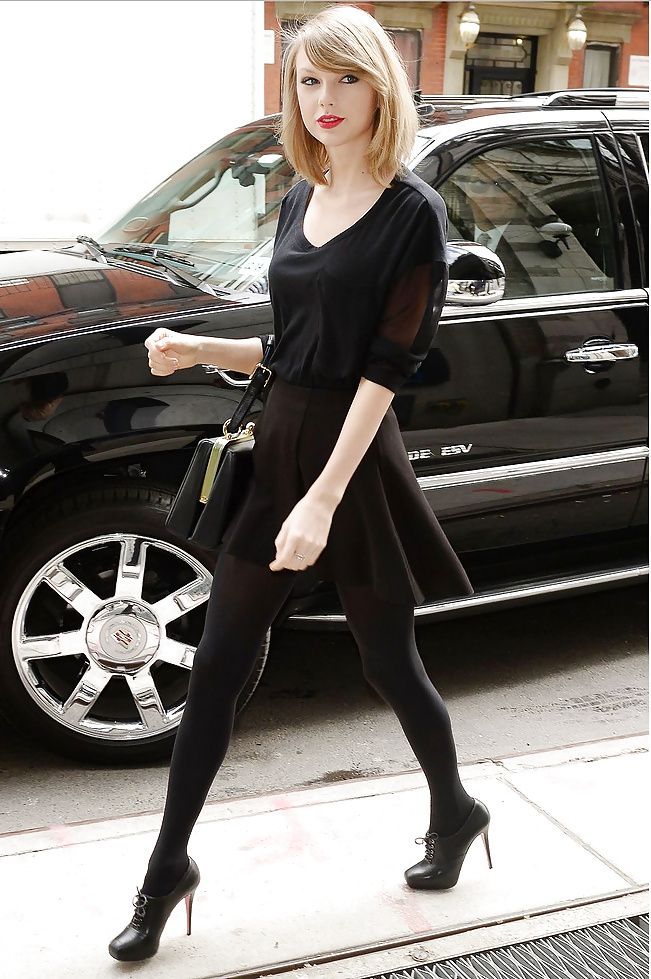 Taylor Swift beautiful street pic. Bob Fringe, College Girl Fashion, Taylor Swift Street Style, Taylor Swift Hot, Taylor Swift Web, Taylor Swift Outfits, Hair Bob, Trendy Hair, Taylor Swift Style