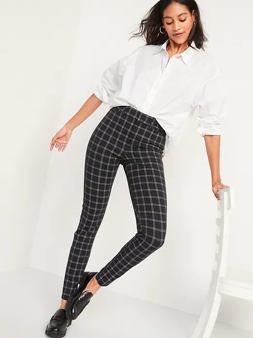 14 Stylish Old Navy Pants That Will Replace Your Denim Black And White Slacks Outfit, Navy Pixie Pants Outfit, Windowpane Pants Outfit, Checked Pants Outfit, Pixie Pants Outfit, Windowpane Pants, Slacks Outfit, Black Chino Pants, Dress Pants Outfits