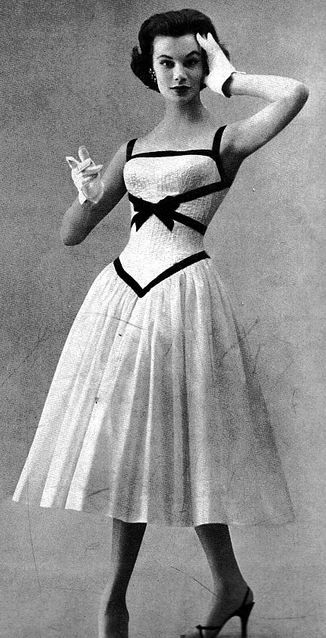 Leonie Vernet, Vogue, April 15, 1956 1950 White Dress, 1950 Dresses Formal, 1950s Models Photography, 1950s Womens Dresses, 50s A Line Dress, 1950 Woman Fashion, 50s Fashion Glamour, The New Look 1950s, Iconic 50s Outfits