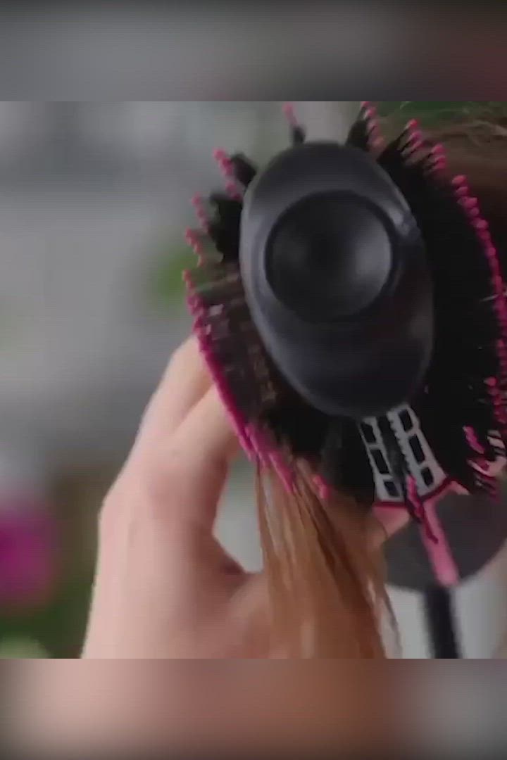 The 2 IN 1 ONE-STEP HAIR DRYER & VOLUMIZER is designed to deliver gorgeous volume and brilliant shine in a single step.