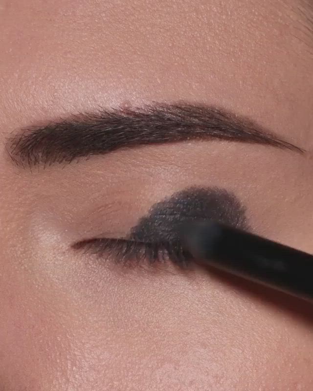 This contains an image of: Eyes Makeup#eyeliner #makeupartist #lips #tutorial