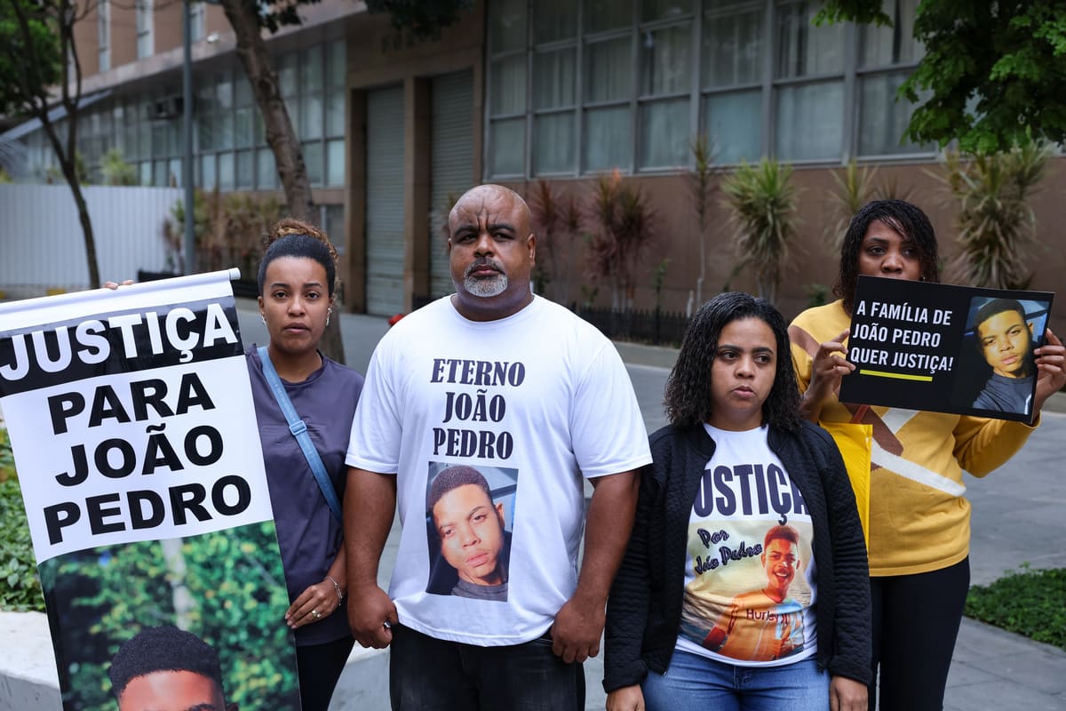 Família de João Pedro, adolescente morto injustamente pela polícia. Família aponta racismo.