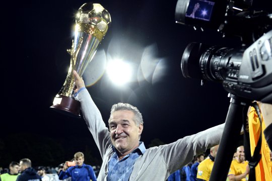 Adi Mutu nu este impresionat de ”antrenorul” Gigi Becali: ”Ia titlul și el, își face damblaua. În 9 ani a luat un campionat, CFR a luat 5. Aici e diferența”