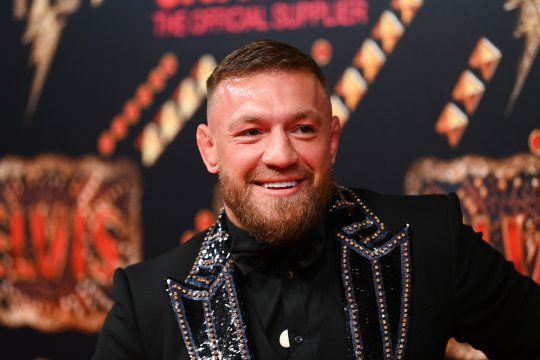 Conor McGregor sprijină doi dintre cei mai cunoscuți fotbaliști ai planetei. Suma plătită de celebrul luptător