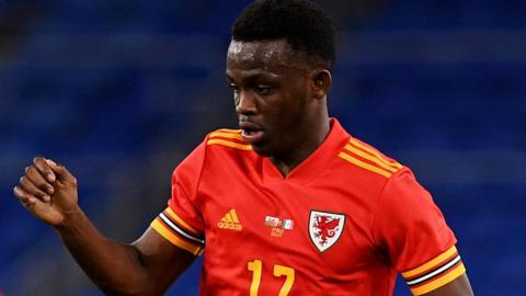 Rabbi Matondo playing for Wales