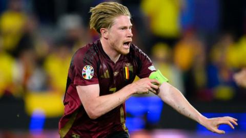 Belgium's Kevin de Bruyne celebrates scoring against Romania