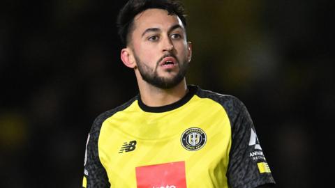 Harrogate Town v Grimsby, EFL Sky Bet League Two, Football, EnviroVent Stadium, Harrogate, UK - 09 Apr 2024 Levi Sutton of Harrogate Town