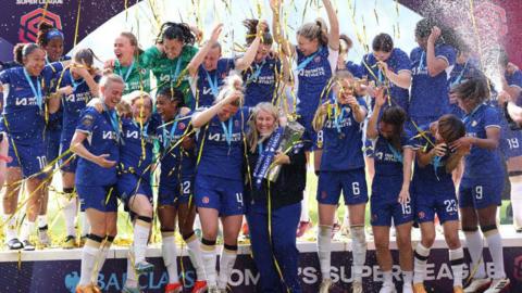 Chelsea lift the WSL trophy