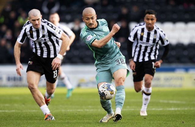 St Mirren v Celtic