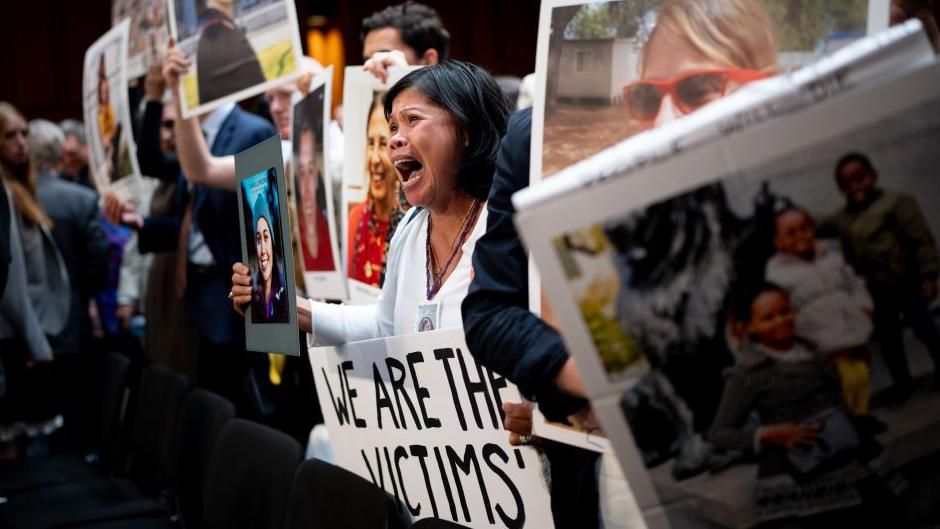 Clariss Moore, whose daughter died on a Boeing plane, confronts Boeing boss Dave Calhoun at a hearing in Washington, DC in June