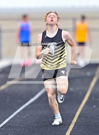 Thumbnail 2 in IHSAA Delta Sectionals (400 Meter)  photogallery.