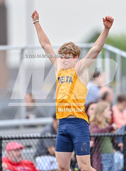 Thumbnail 3 in IHSAA Delta Sectionals (400 Meter)  photogallery.