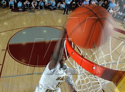 Thumbnail 3 in 2013 MaxPreps Holiday Classic Slam Dunk Contest photogallery.