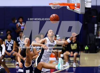 Thumbnail 2 in St. John Bosco vs. Sierra Canyon (CIF SS Open Playoff) photogallery.