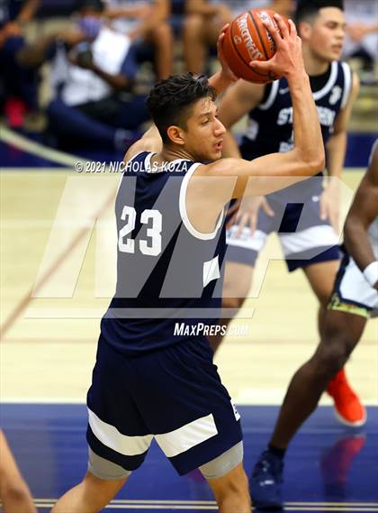 Thumbnail 1 in St. John Bosco vs. Sierra Canyon (CIF SS Open Playoff) photogallery.