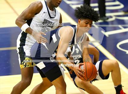 Thumbnail 3 in St. John Bosco vs. Sierra Canyon (CIF SS Open Playoff) photogallery.