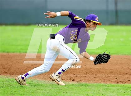 Thumbnail 3 in Firebaugh vs. Lynwood photogallery.