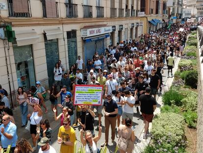 Manifestación contra la masificación turística en Málaga, este sábado.