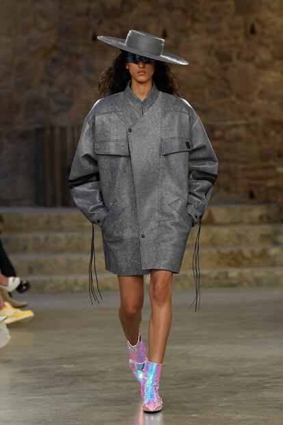 Louis Vuitton Cruise 2025 Show - Runway