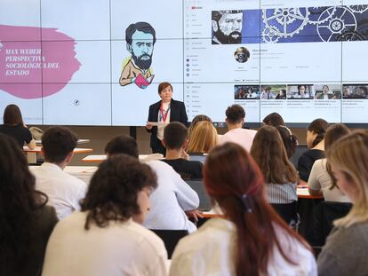 Clase  en la Facultad de Ciencias Políticas y Sociología de la Universidad Complutense de Madrid, en 2023.