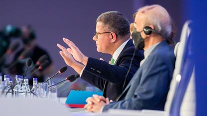 O presidente da cúpula de Glasgow, Alok Sharma, no encerramento da reunião na noite de sábado. 