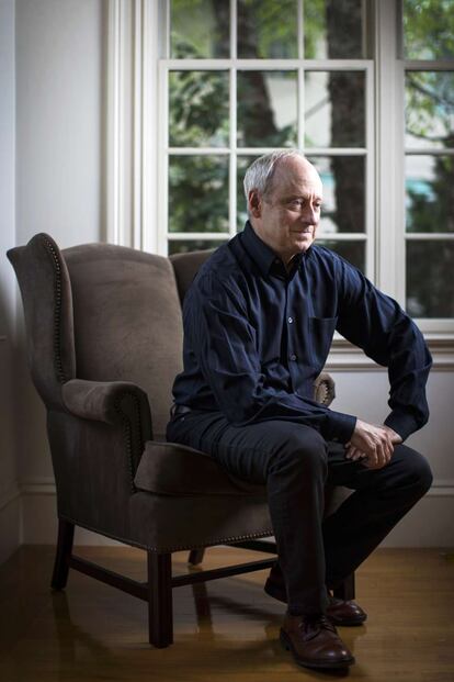 Michael J. Sandel, em sua casa de Brookline ( Massachusetts, EUA).