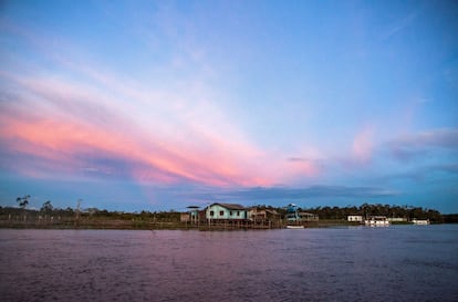 Pôr do sol no rio Xingu, na área da reserva extrativista Verde Para Sempre, no Pará. Imagem de março de 2020.