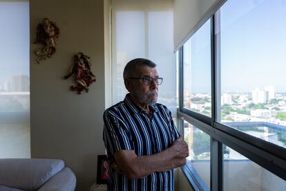 Martín Mestre em sua casa em Barranquilla. 