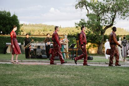 Desfile de Marine Serre, la firma invitada de la edición de verano de Pitti Uomo, la feria de moda masculina más importante del sector, en junio de 2024 en Florencia.