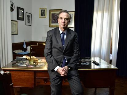 Miguel Ángel Pichetto en su despacho del Senado argentino, tras la entrevista con EL PAÍS.
