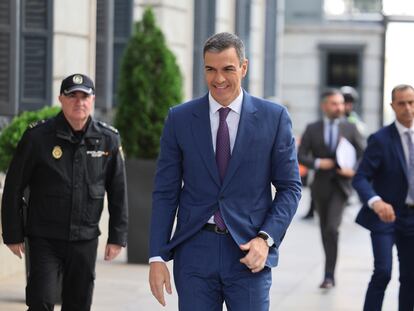 El presidente del Gobierno, Pedro Sánchez, llega este miércoles al Congreso.