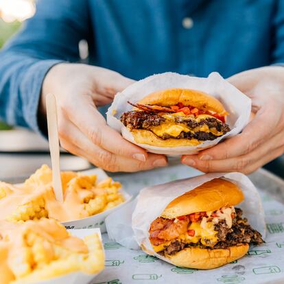 Pide una hamburguesa en “la España profunda”, le cobran 5,30 euros y lo que le sirven da que hablar