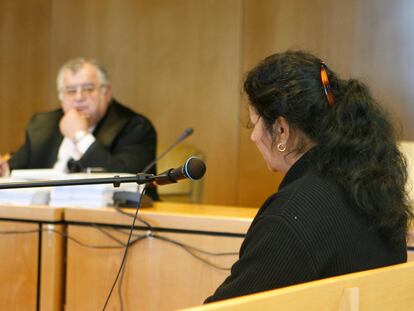 Encarnación Jiménez, durante su declaración en el juicio celebrado contra ella en la Audiencia Provincial de Madrid en 2007.